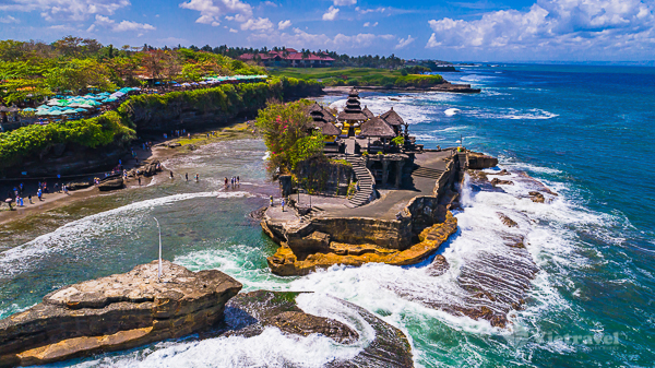 Indonesia - Bali: Đền suối thiêng Tampak Siring và Thác nước Blangsinga (Khách sạn 5*)