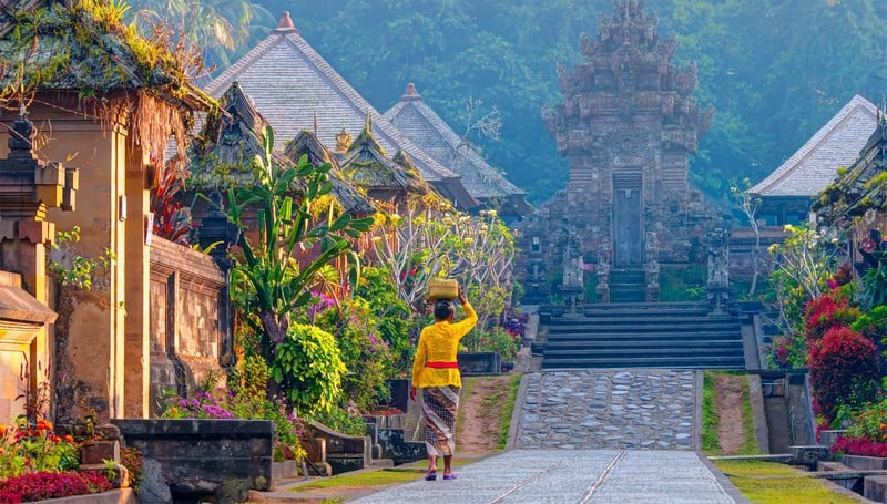 NGÀY 1: TP. ĐÀ NẴNG – SINGAPORE  – BALI – TANAH LOT 				            (Ăn tối)