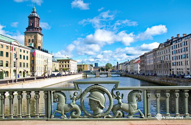 COPENHAGEN  								 (Ăn trưa, tối)	