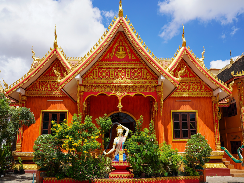 Huế - Đông Hà - Savannakhet (400km)