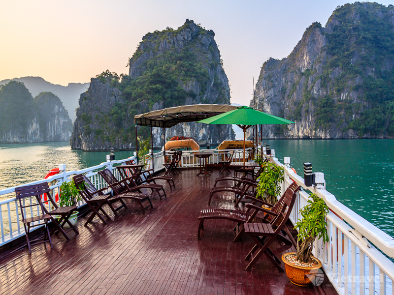 Vịnh Hạ Long – Ninh Bình 