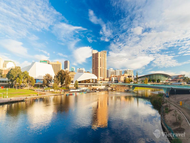 ADELAIDE - TP HỒ CHÍ MINH