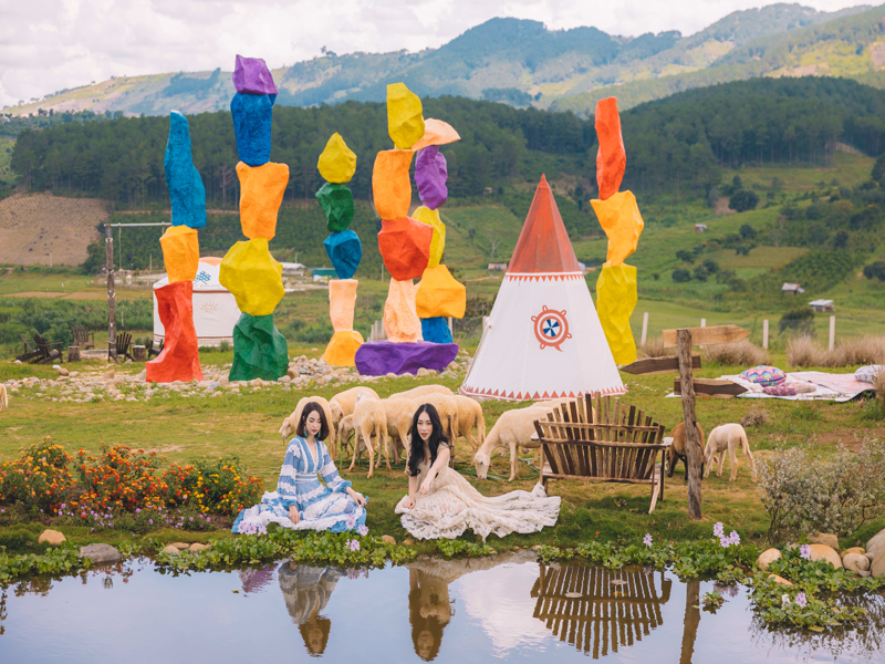Đà Lạt - Madame De Dalat - Thưởng thức show diễn thực cảnh dưới sự dẫn dắt của madame "Trác Thúy Miêu"