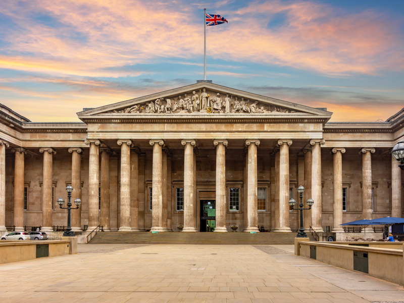 London – Khởi Hành Về Nước     