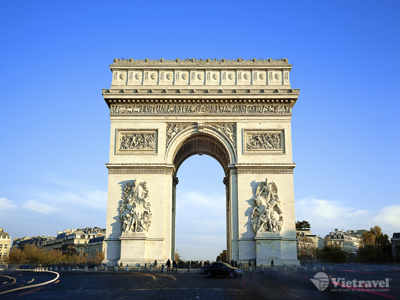 TP. ĐÀ NẴNG – HÀ NỘI – PARIS