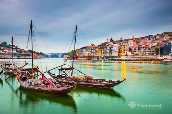 Tp. Hồ Chí Minh – Porto