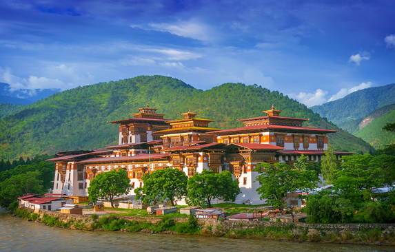 THIMPHU – PUNAKHA – THIMPHU     (150km – khoảng 3 tiếng di chuyển)  