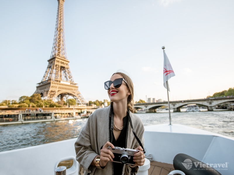 Paris – Du Thuyền Sông Seine 