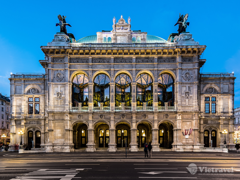 Tp. Hồ Chí Minh – Munich