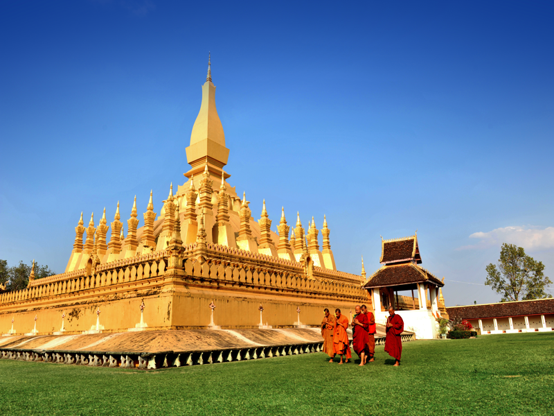 Thành phố Hồ Chí Minh - Thủ đô Viêng Chăn