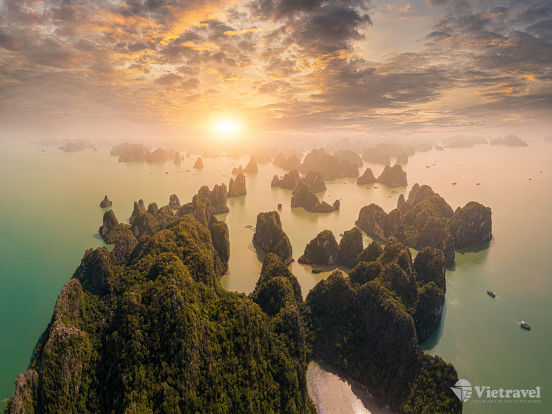 Hạ Long - Nghỉ đêm trên Du thuyền Ambassador