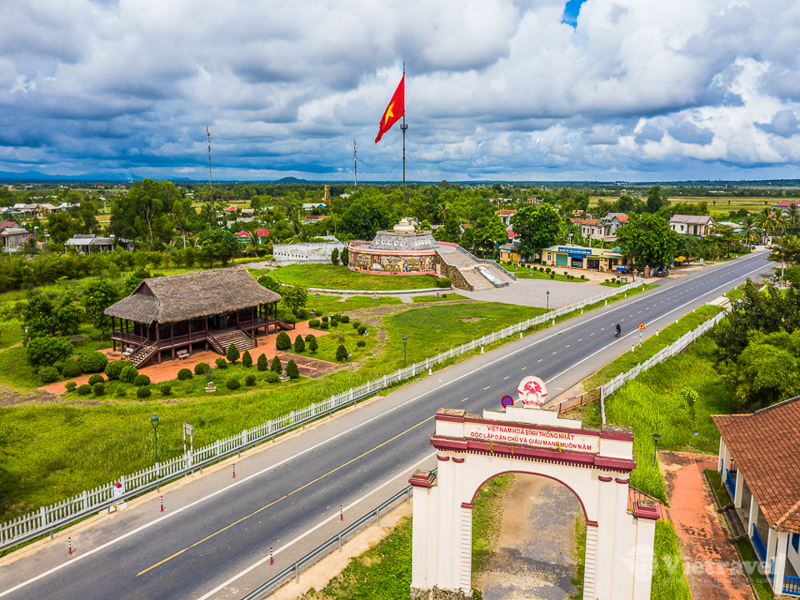 Huế - Lăng Minh Mạng - Làng cổ Phước Tích - Quảng Bình - Phong Nha - Kẻ Bàng (Cung đường tham khảo 259km)