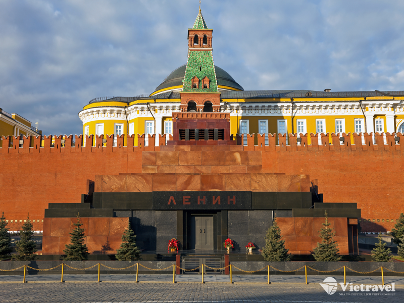 VALAAM – ST. PETERSBURG – MOSCOW	(Ăn ba bữa)