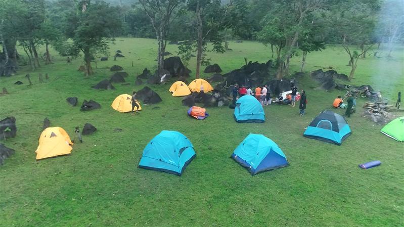 Quảng Bình: Trekking Hang Chà Lòi - Cắm trại Thung Lũng Tình Yêu - Tham quan Bản Hang Còi - Bữa tối BBQ